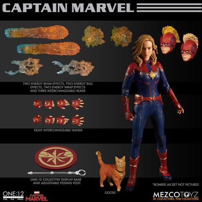 MEZCO - Captain Marvel Action Figure 112 Captain Marvel