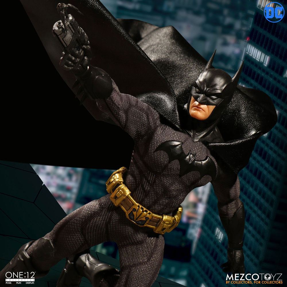 Mezzo newest Toys Batman Sovereign Knight