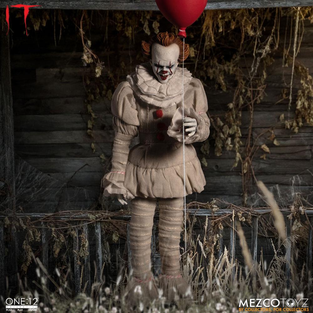 MEZCO - Stephen Kings IT 2017 Action Figure 112 Pennywise