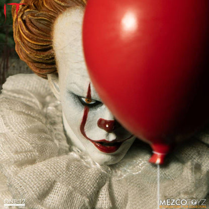 MEZCO - Stephen Kings IT 2017 Action Figure 112 Pennywise