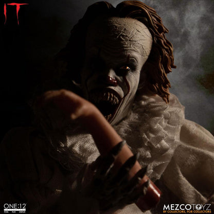 MEZCO - Stephen Kings IT 2017 Action Figure 112 Pennywise