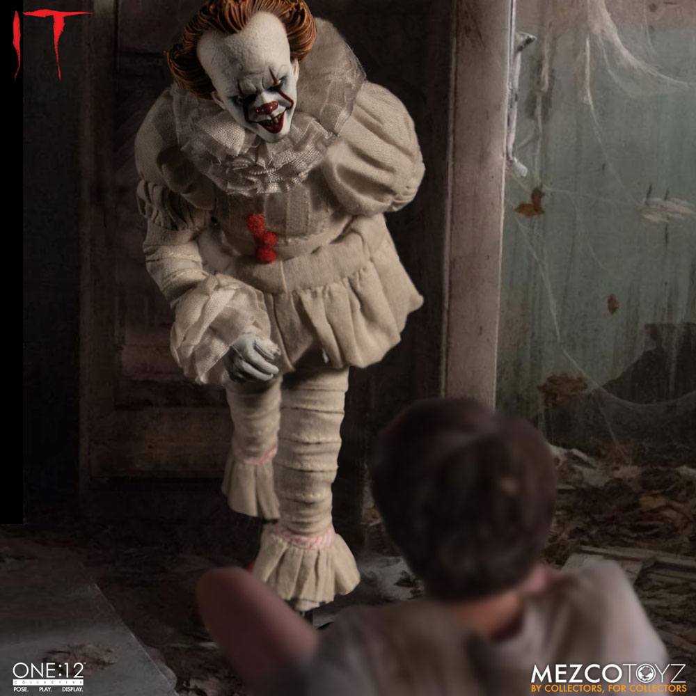 MEZCO - Stephen Kings IT 2017 Action Figure 112 Pennywise