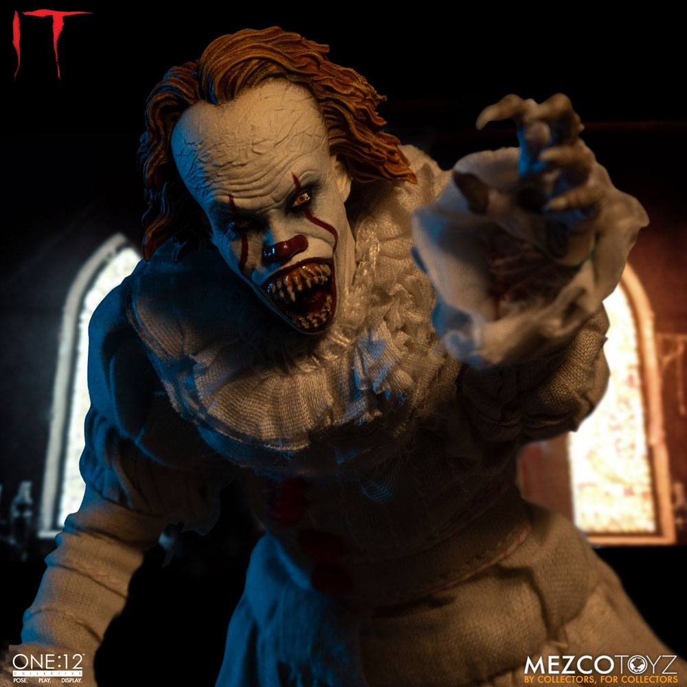 MEZCO - Stephen Kings IT 2017 Action Figure 112 Pennywise