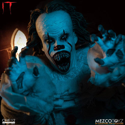 MEZCO - Stephen Kings IT 2017 Action Figure 112 Pennywise