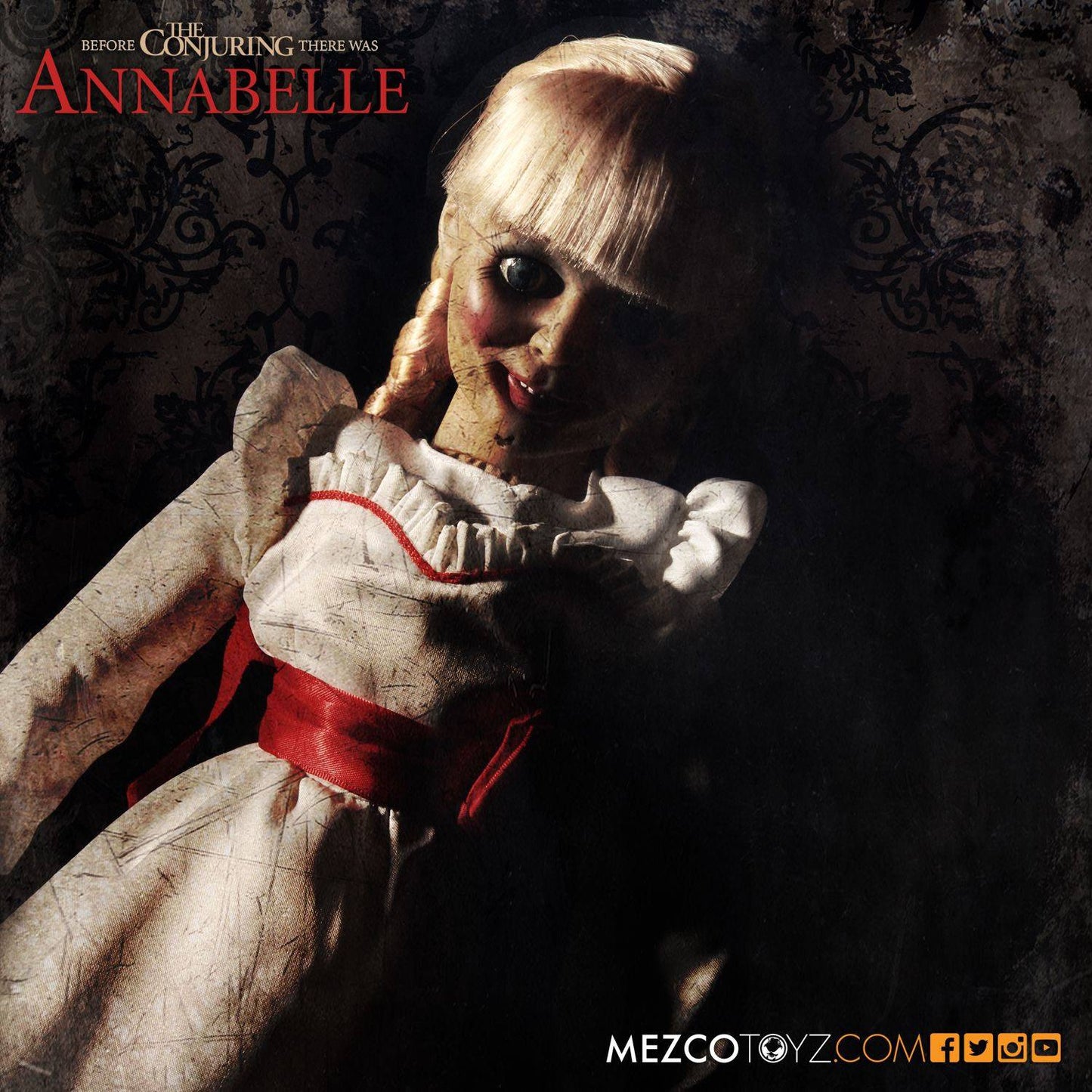 MEZCO - The Counjuring Scaled Prop Replica Annabelle Doll