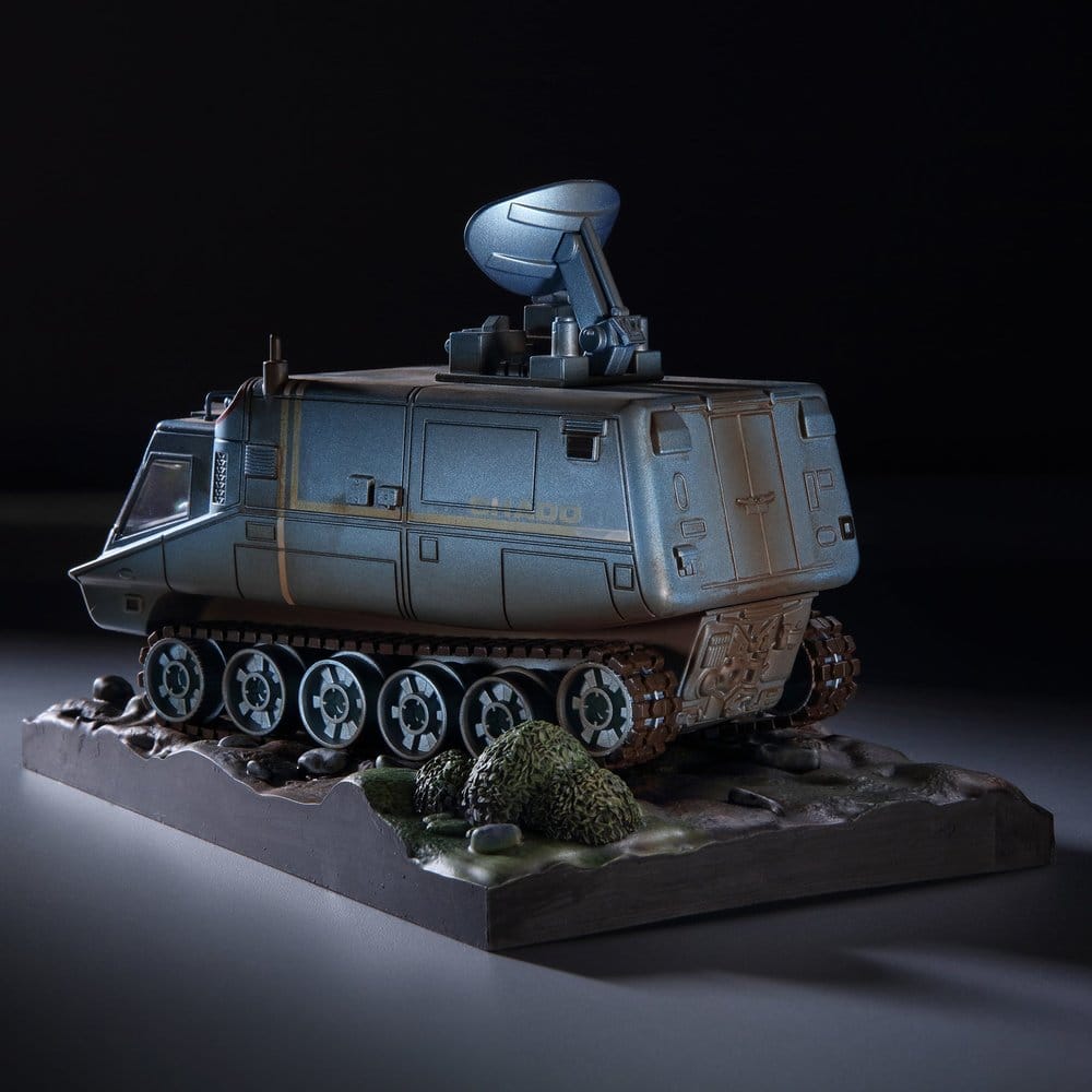 MASTER REPLICAS -  UFO Die-cast Model S.H.A.D.O. Mobile (with Radar)