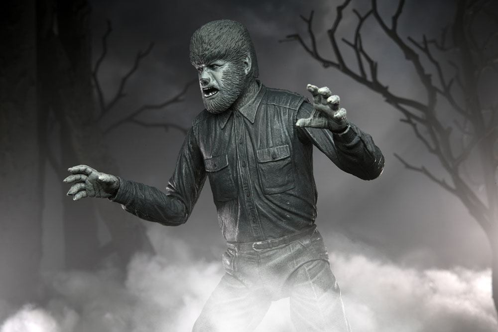 NECA - Universal Monsters Action Figure Ultimate The Wolf Man (Black & White)