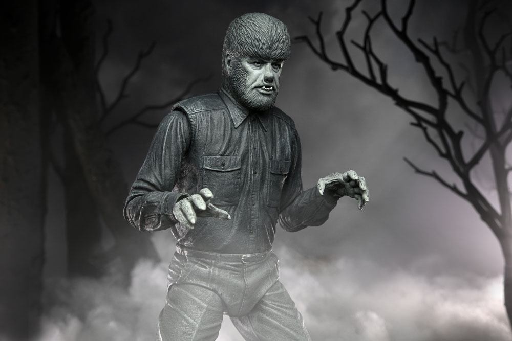 NECA - Universal Monsters Action Figure Ultimate The Wolf Man (Black & White)