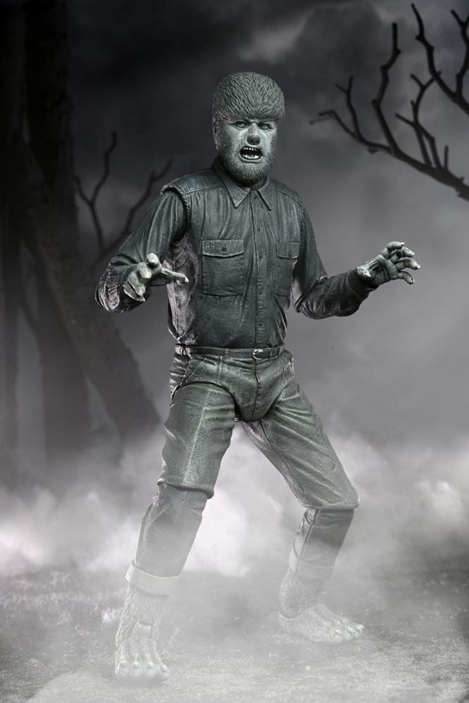 NECA - Universal Monsters Action Figure Ultimate The Wolf Man (Black & White)