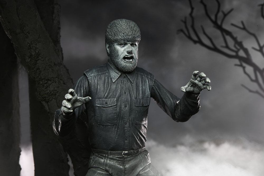 NECA - Universal Monsters Action Figure Ultimate The Wolf Man (Black & White)