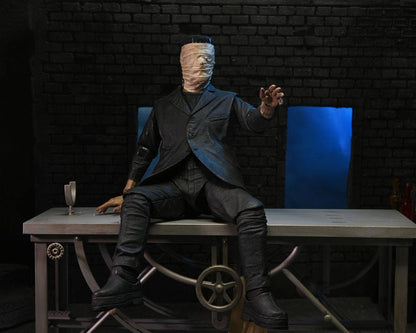 NECA - Universal Monsters Accessory Pack for Action Figure Frankenstein