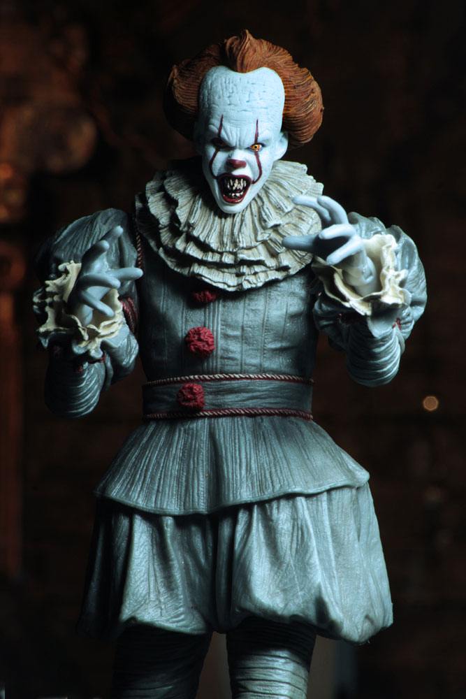 NECA - IT ULTIMATE DANCING CLOWN PENNYWISE ACTION FIGURE