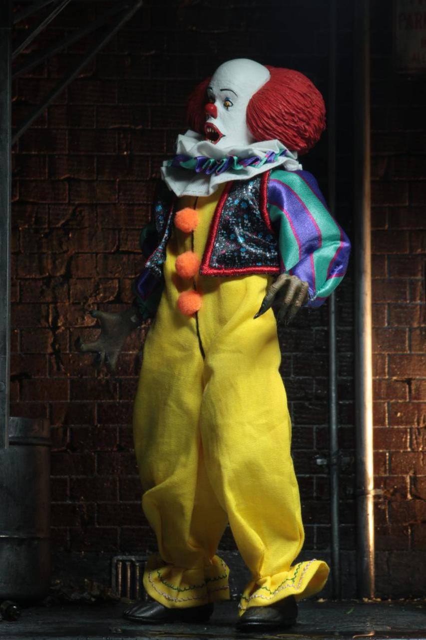 NECA - Stephen King's It 1990 Retro Action Figure Pennywise