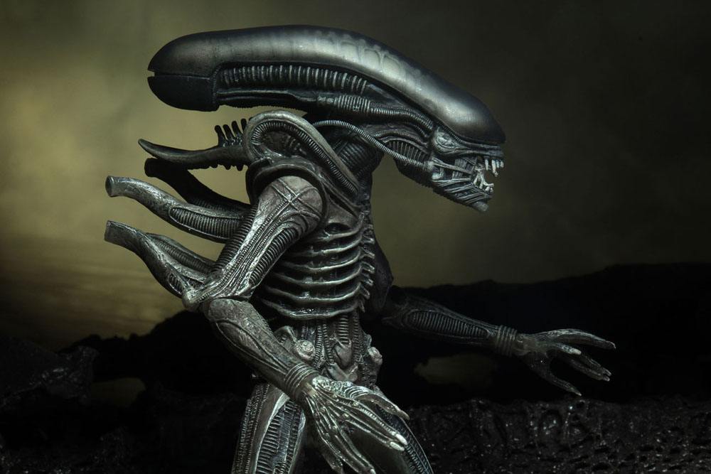 NECA - Alien Action Figure  40th Anniversary Series 4 The Alien