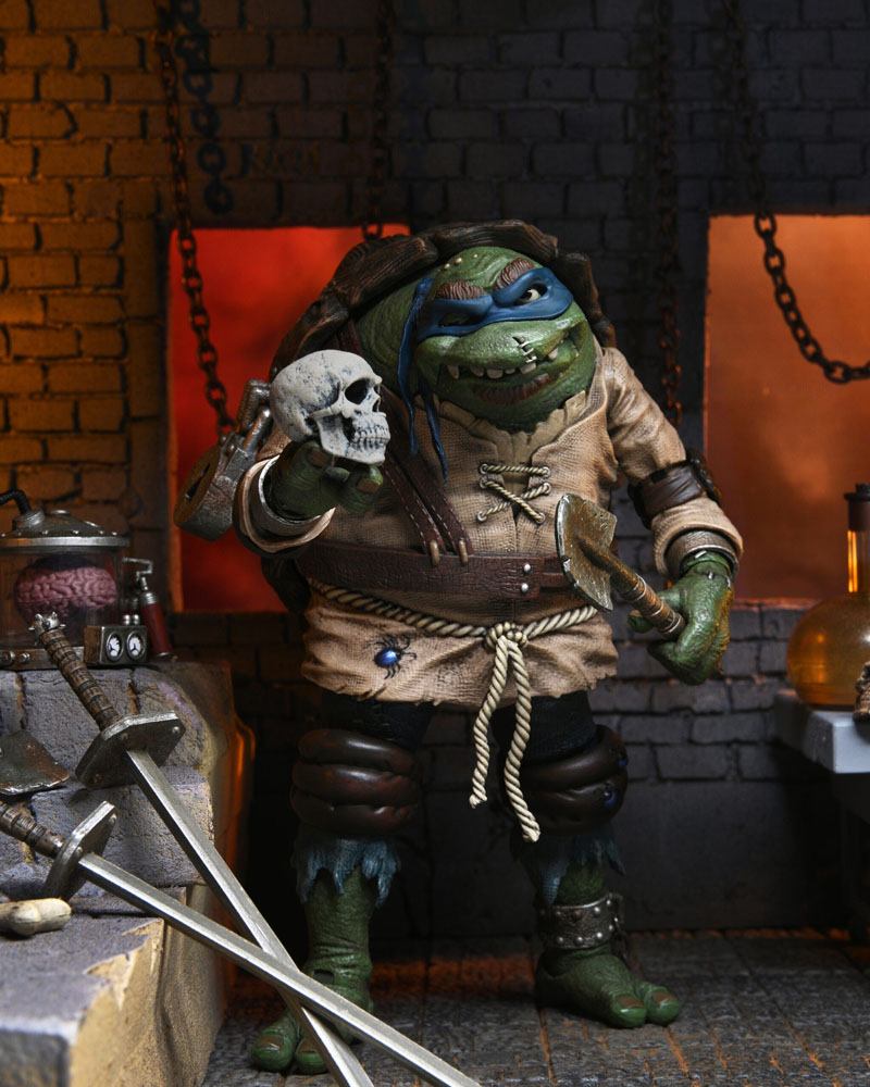 NECA - Universal Monsters TMNT Teenager Mutant Ninja Turtles Action Figure Ultimate Leonardo as The Hunchback