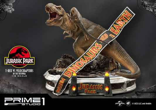 PRIME 1 STUDIOS - Jurassic Park - T-Rex Vs Velociraptors in the Rotunda 1:8 Statue