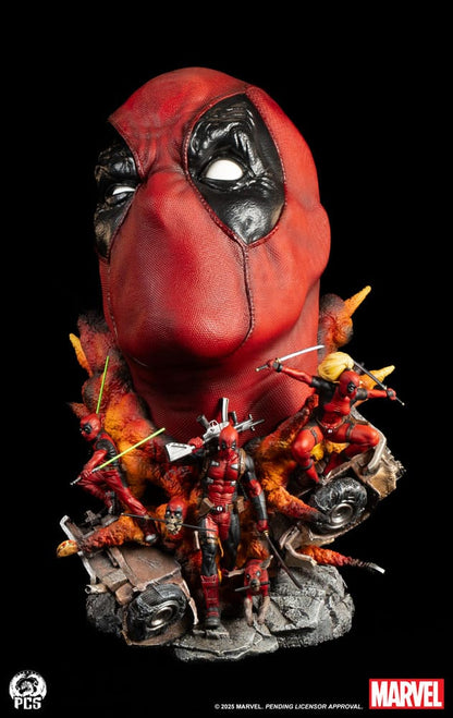 PCS COLLECTIBLES - Marvel Fine Art Bust Deadpool