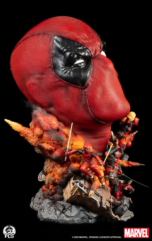 PCS COLLECTIBLES - Marvel Fine Art Bust Deadpool