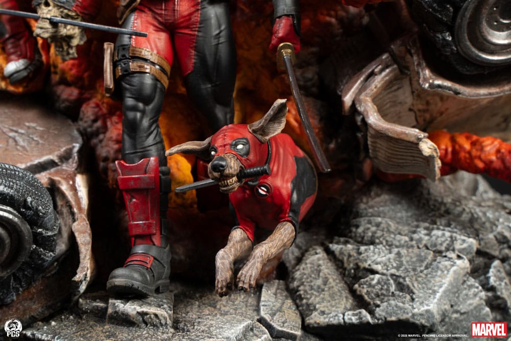 PCS COLLECTIBLES - Marvel Fine Art Bust Deadpool