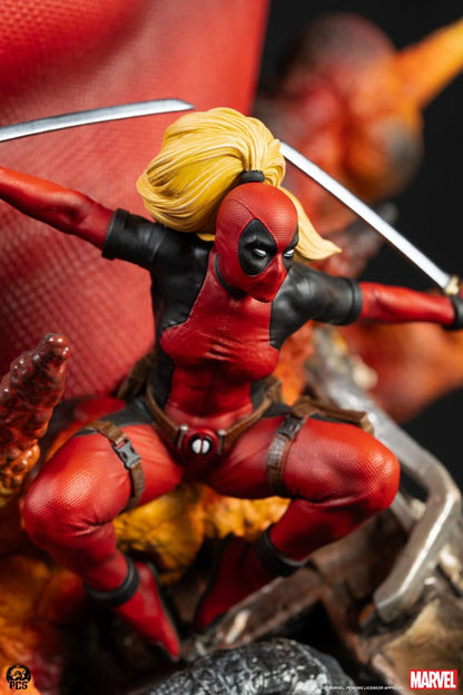 PCS COLLECTIBLES - Marvel Fine Art Bust Deadpool