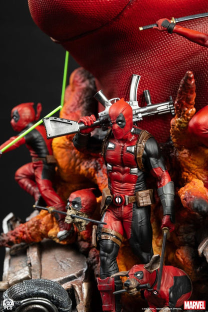 PCS COLLECTIBLES - Marvel Fine Art Bust Deadpool