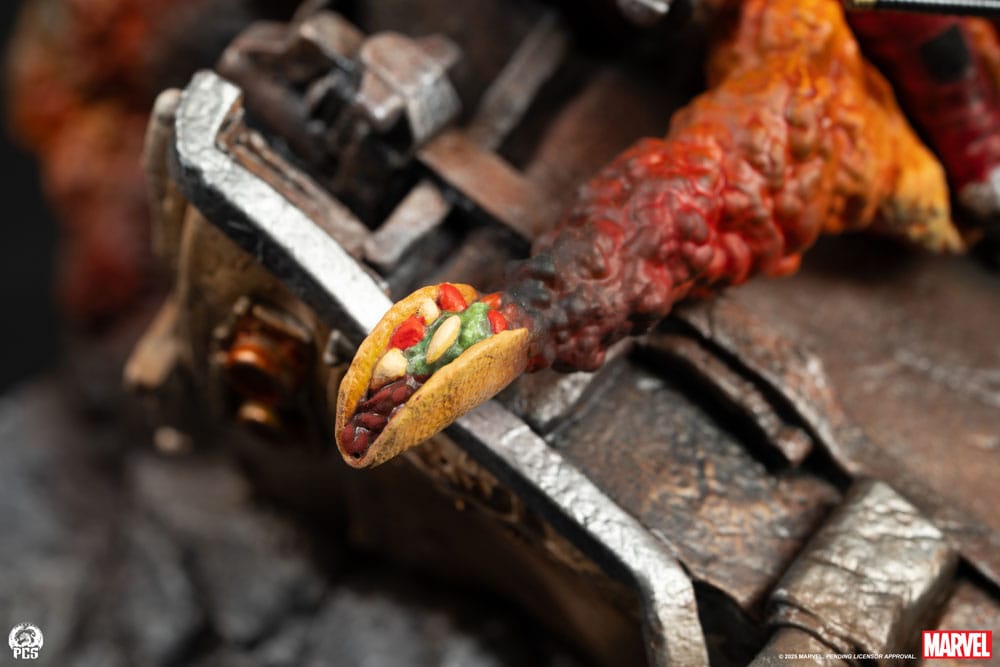 PCS COLLECTIBLES - Marvel Fine Art Bust Deadpool