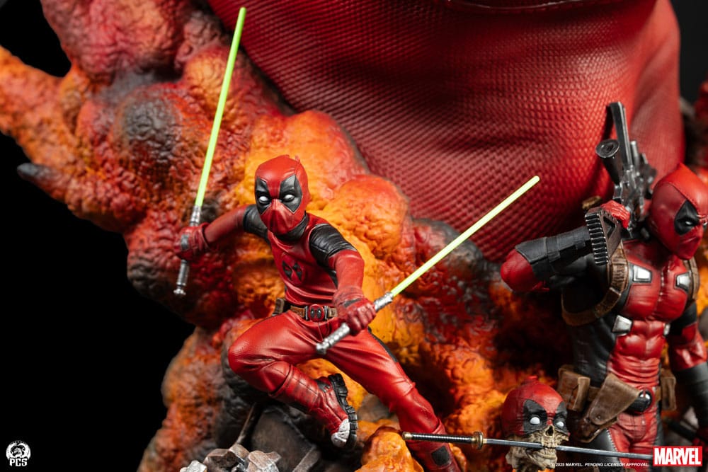 PCS COLLECTIBLES - Marvel Fine Art Bust Deadpool