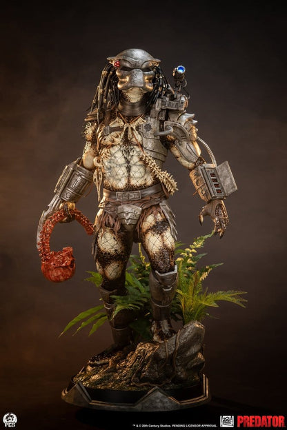 PCS - Predator Statue 1/2 Predator