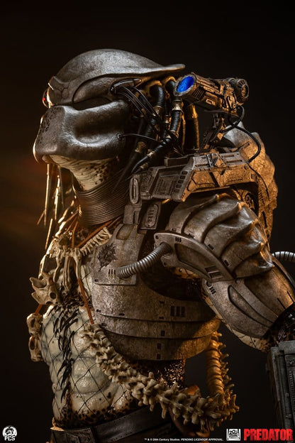 PCS - Predator Statue 1/2 Predator