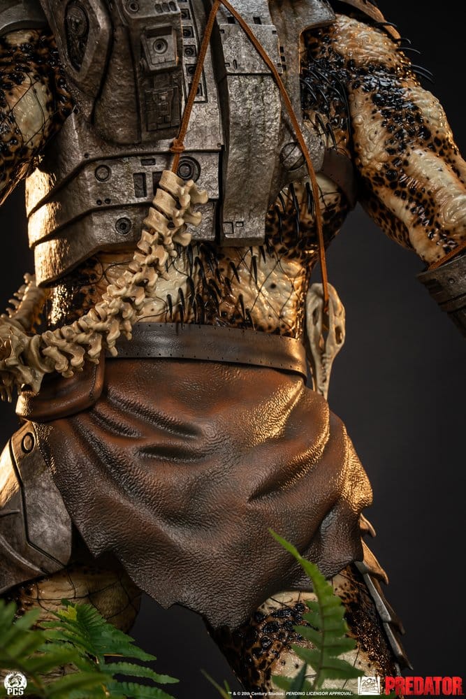 PCS - Predator Statue 1/2 Predator