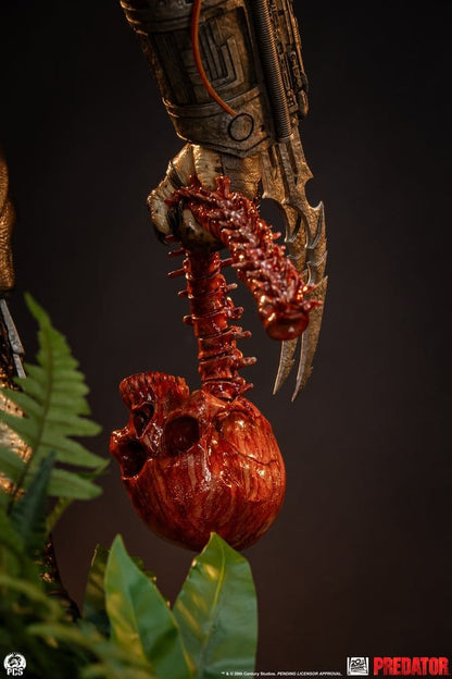 PCS - Predator Statue 1/2 Predator
