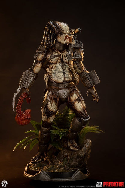 PCS - Predator Statue 1/2 Predator