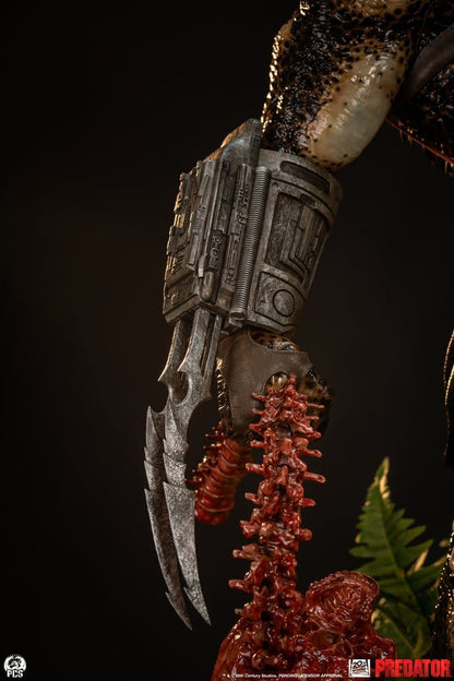 PCS - Predator Statue 1/2 Predator