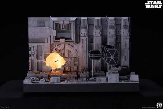 PCS - Star Wars Movie Moments Mini Scale Diorama Trench Run