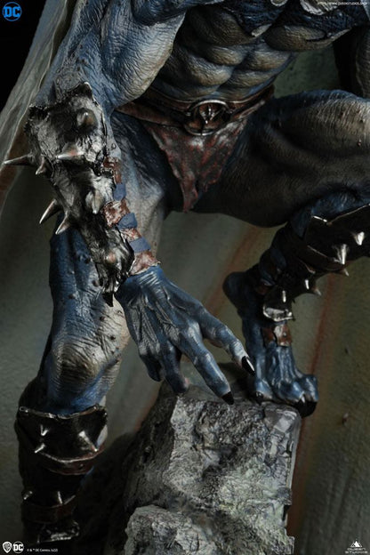 QUEEN STUDIOS - Dc Comics - Statue 1:4 Bloodstorm Batman Premium Edition