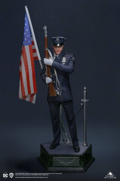 QUEEN STUDIOS - Dc Comics - The Dark Knight Statue 1:3 Joker Police Uniform