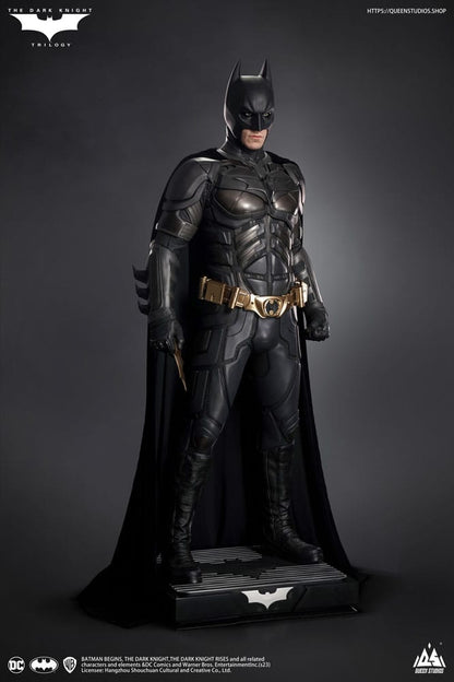 QUEEN STUDIOS - Dc Comics - The Dark Knight Life-Size Statue Batman Ultimate Edition (With Batman Armory)