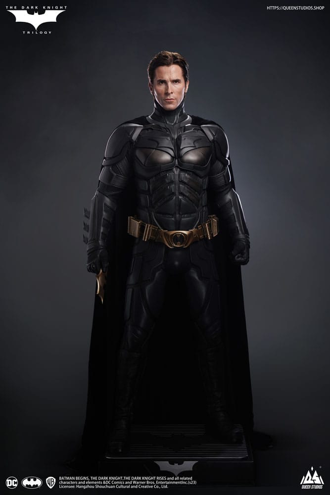 QUEEN STUDIOS - Dc Comics - The Dark Knight Life-Size Statue Batman Ultimate Edition (With Batman Armory)