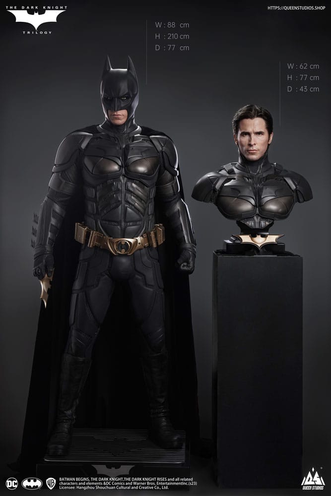 QUEEN STUDIOS - Dc Comics - The Dark Knight Life-Size Statue Batman Ultimate Edition (With Batman Armory)