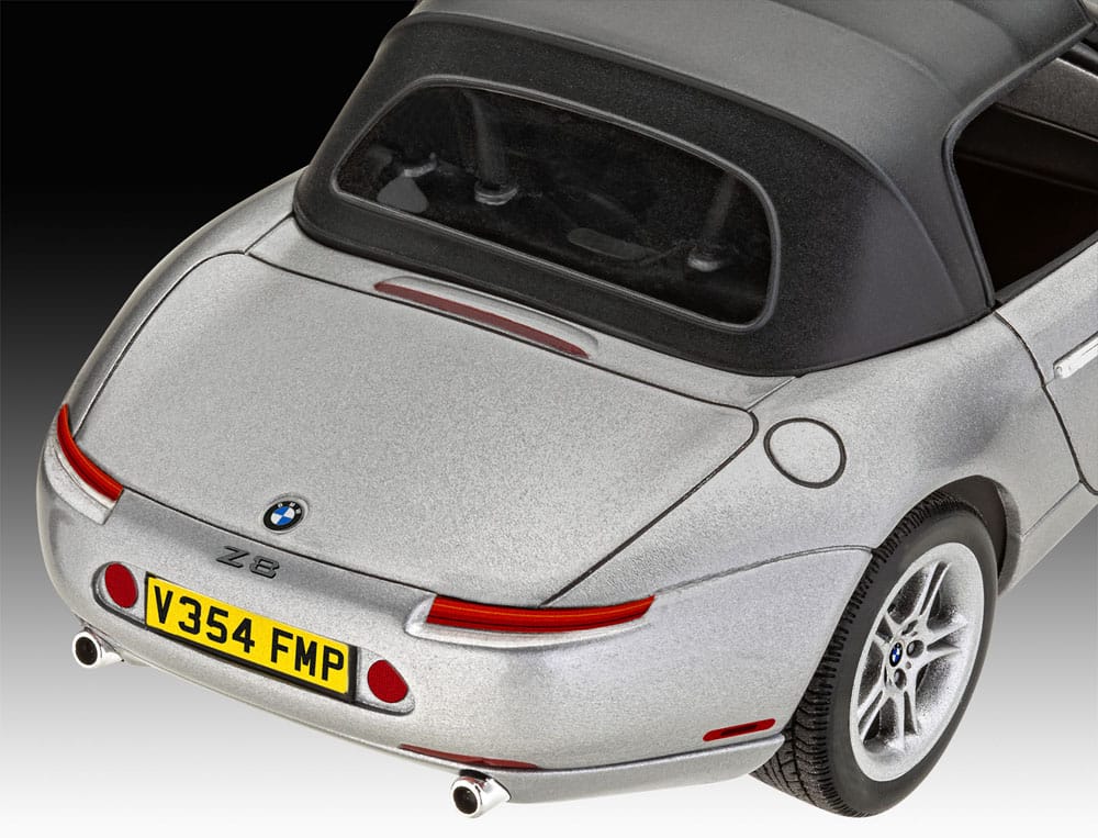 REVELL MODEL KIT  - James Bond (The World Is Not Enough) - BMW Z8 Model Kit Gift Set 1/24