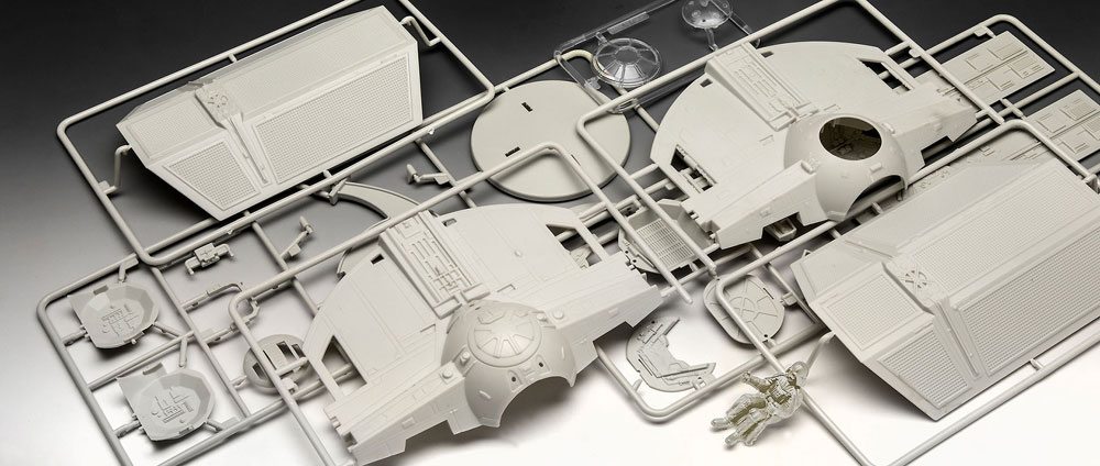 REVELL - Star Wars Model Kit 157 Darth Vader's Tie Fighter