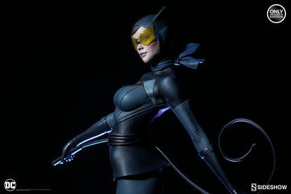 SIDESHOW - Dc Comics - Catwoman Stanley Artgerm Lau Art EXCLUSIVE Statue SS200428