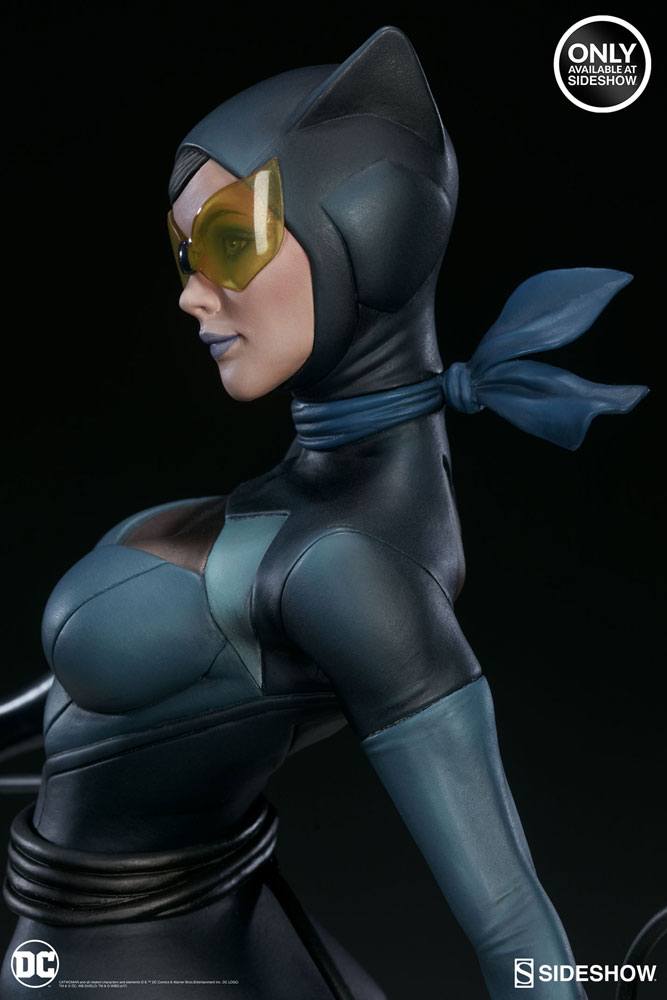 SIDESHOW - Dc Comics - Catwoman Stanley Artgerm Lau Art EXCLUSIVE Statue SS200428