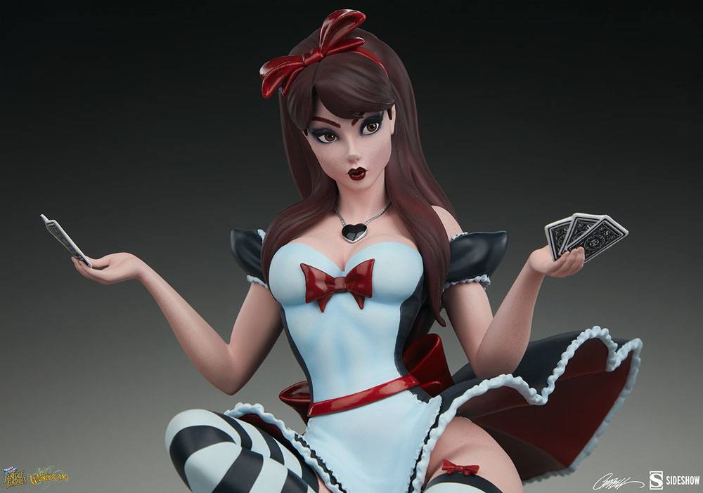 SIDESHOW - Disney - Fairytale Fantasies Collection Statue Alice in Wonderland Game of Hearts Edition SS2005062