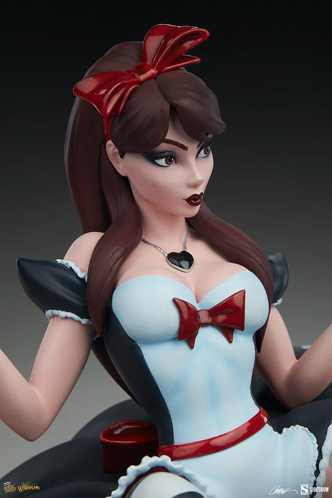 SIDESHOW - Disney - Fairytale Fantasies Collection Statue Alice in Wonderland Game of Hearts Edition SS2005062