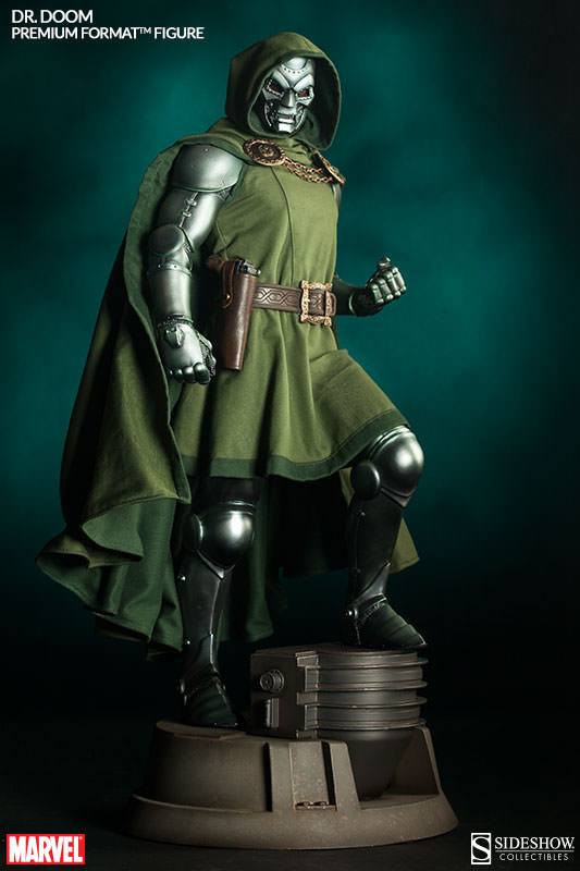 SIDESHOW - Marvel - Dr. Doom Premium Format