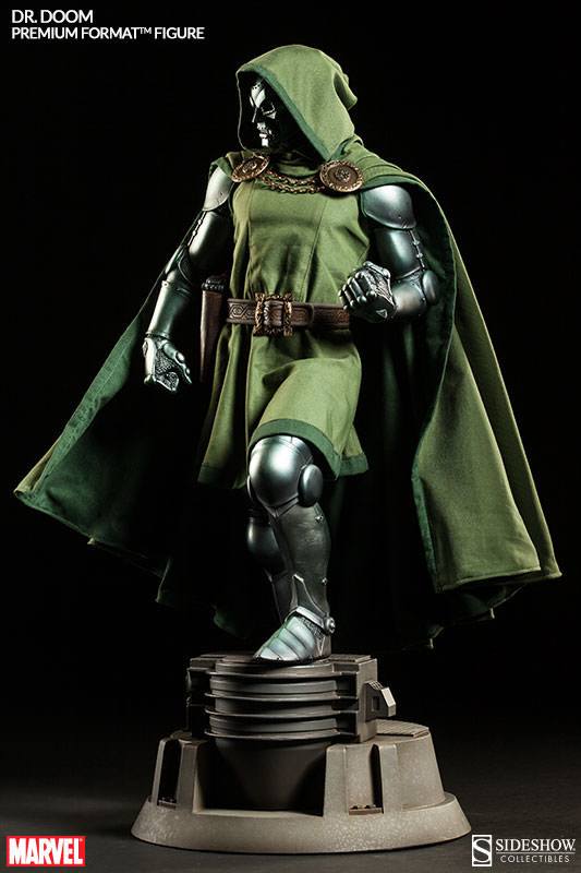 SIDESHOW - Marvel - Dr. Doom Premium Format