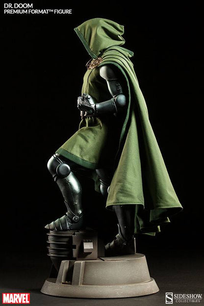 SIDESHOW - Marvel - Dr. Doom Premium Format