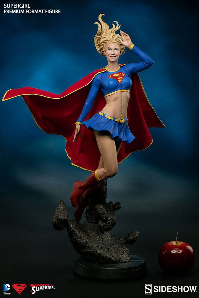 SIDESHOW - DC Comics Premium Format Figure Supergirl