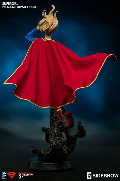 SIDESHOW - DC Comics Premium Format Figure Supergirl